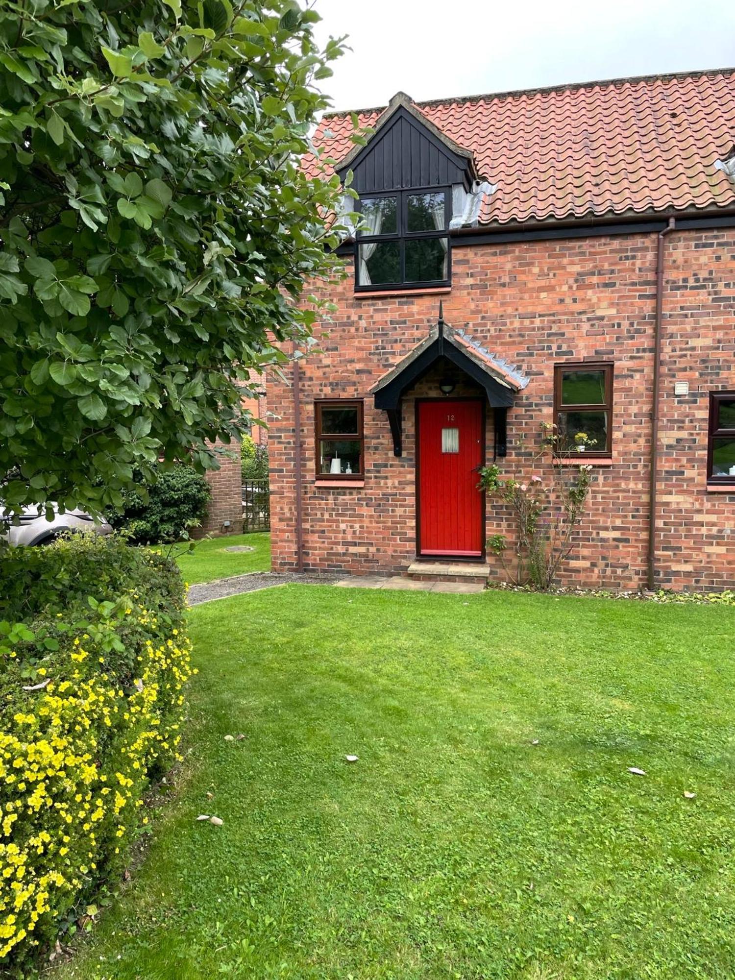 Runaway Cottage, * Whitby